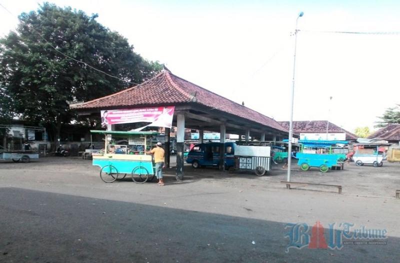 Sulit Ditertibkan PKL Pasar Senggol Bawa Nama Anggota 